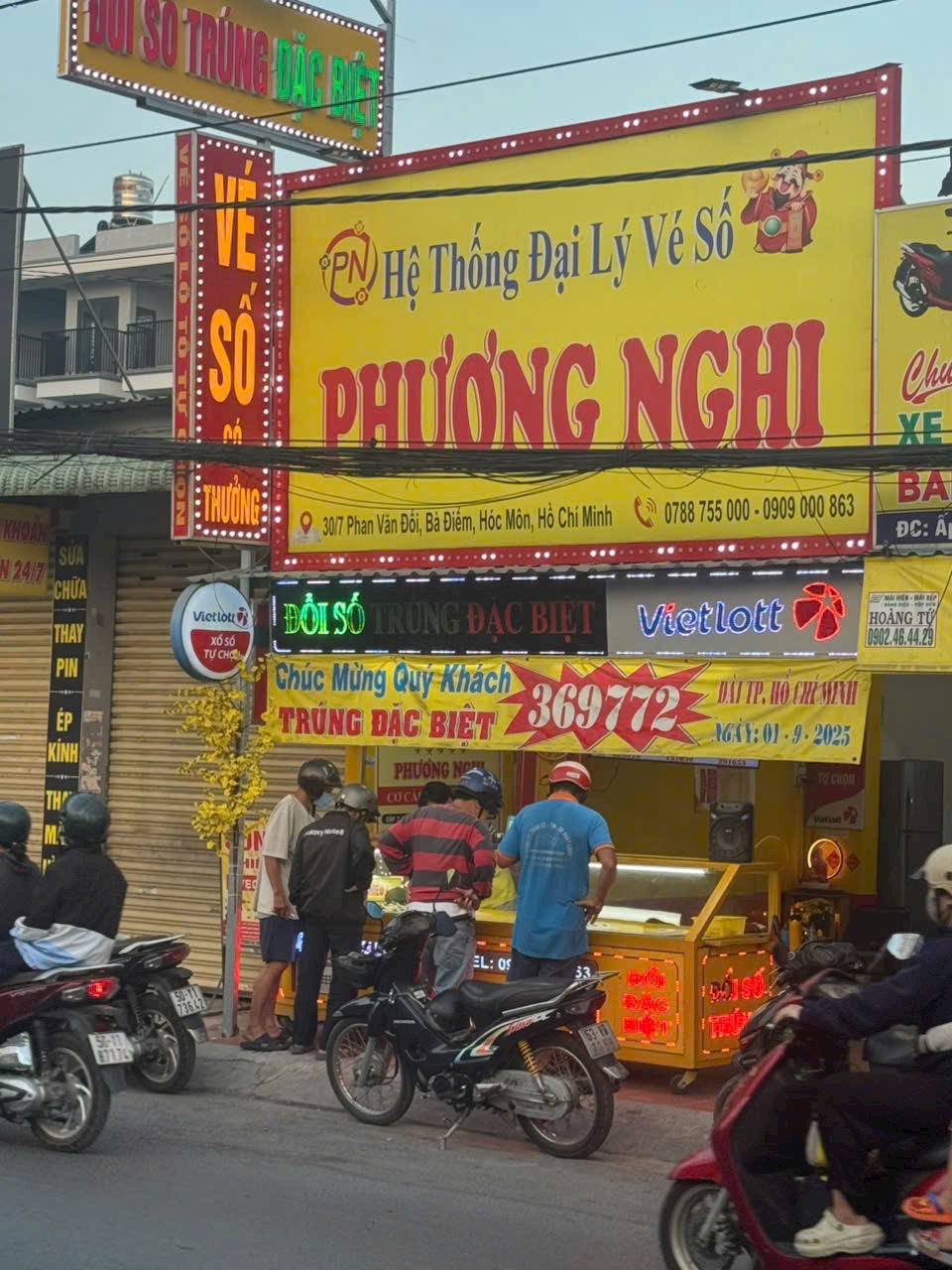 Điểm Bán 30 Phan Văn Đối